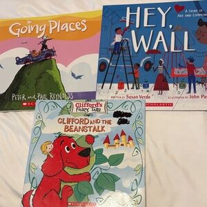 Scholastic Clifford and the Beanstalk Book - Red, Green, Blue